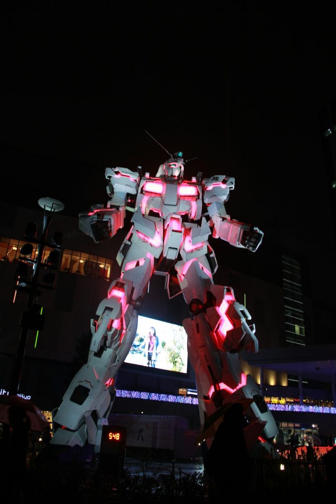 The Art of Drawing Readers In: Your attractive post title goes here Photographed on October 6, 2017.Admire the newly erected statue of Gundam back then